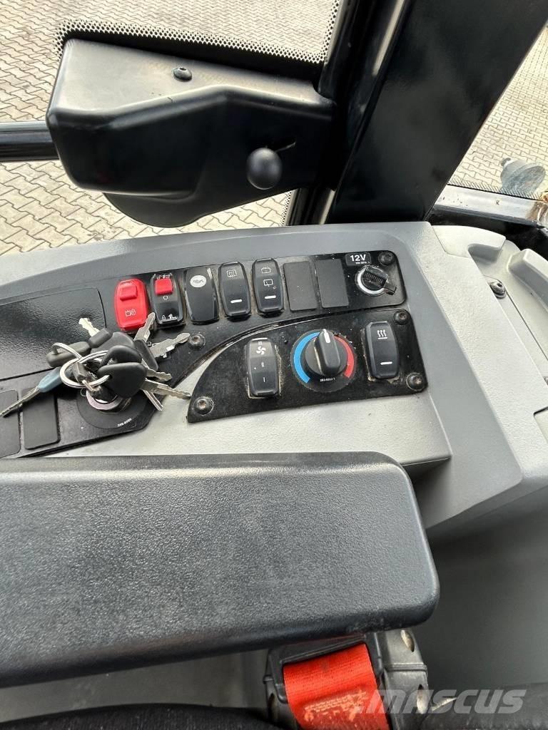CAT 907 M Wielladers