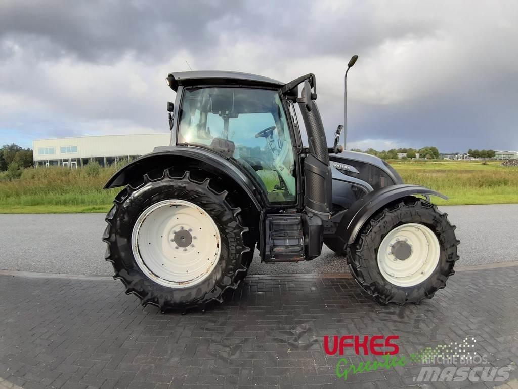 Valtra N134 Tractoren