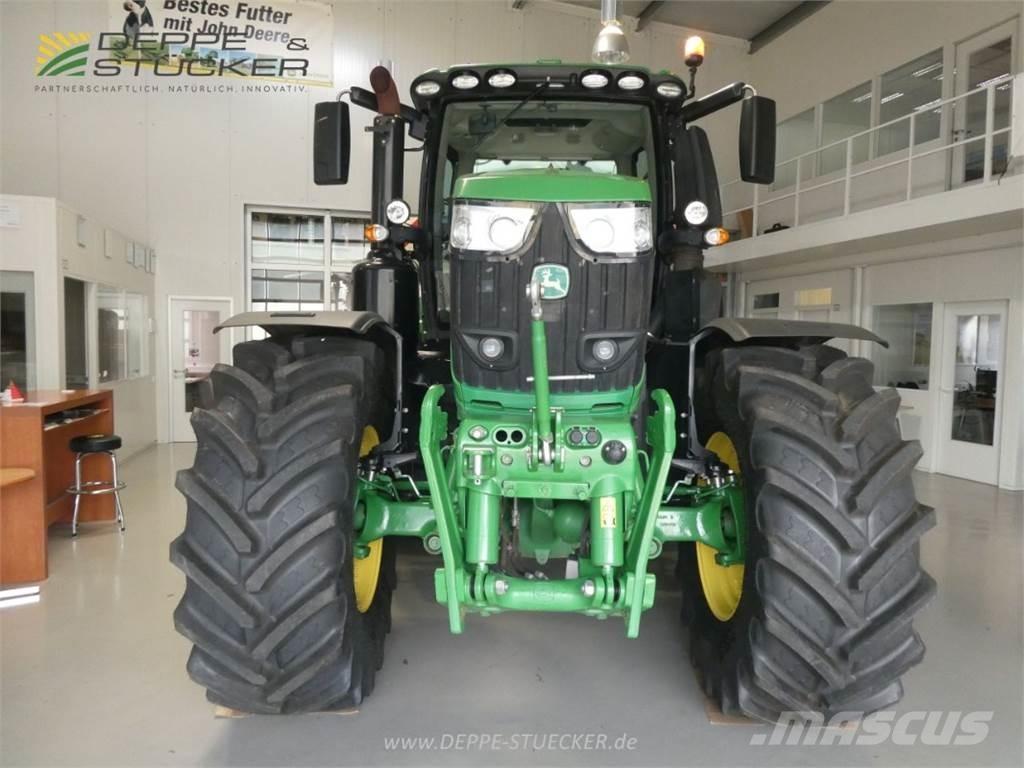 John Deere 6250R Tractoren