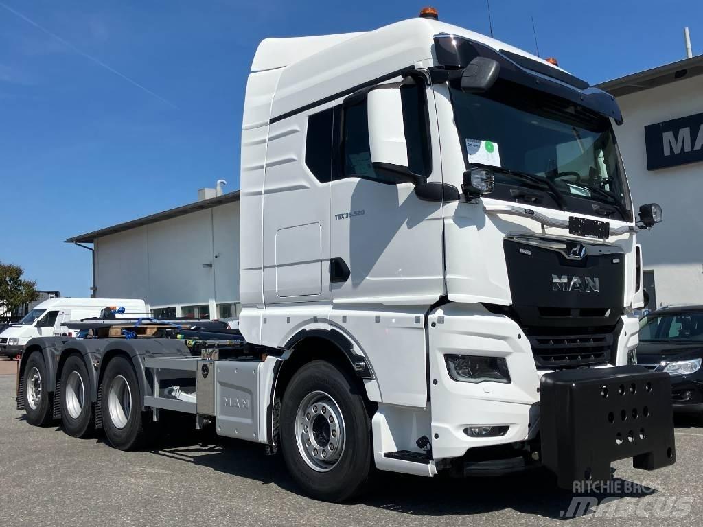 MAN TGX 35.520 Vrachtwagen met containersysteem