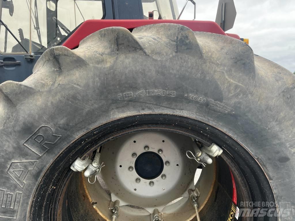 CASE 1056XL Tractoren
