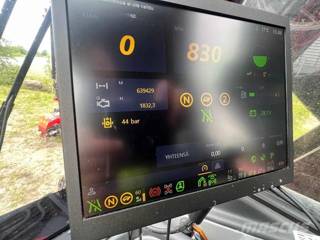 Komatsu 951 XC Harvesters