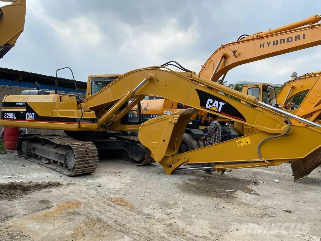CAT 325 B Rupsgraafmachines