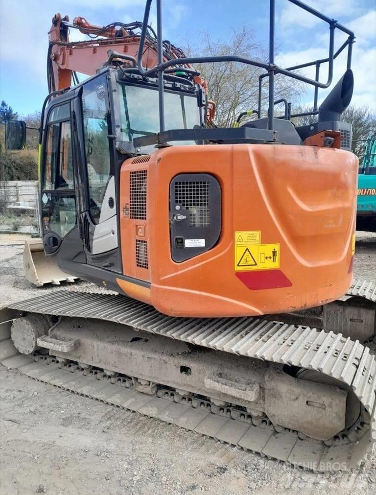 Hitachi ZX 135 US-6 Rupsgraafmachines