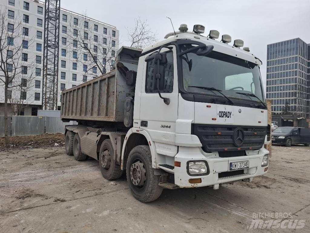 Mercedes-Benz 3244 Vrachtwagen met containersysteem
