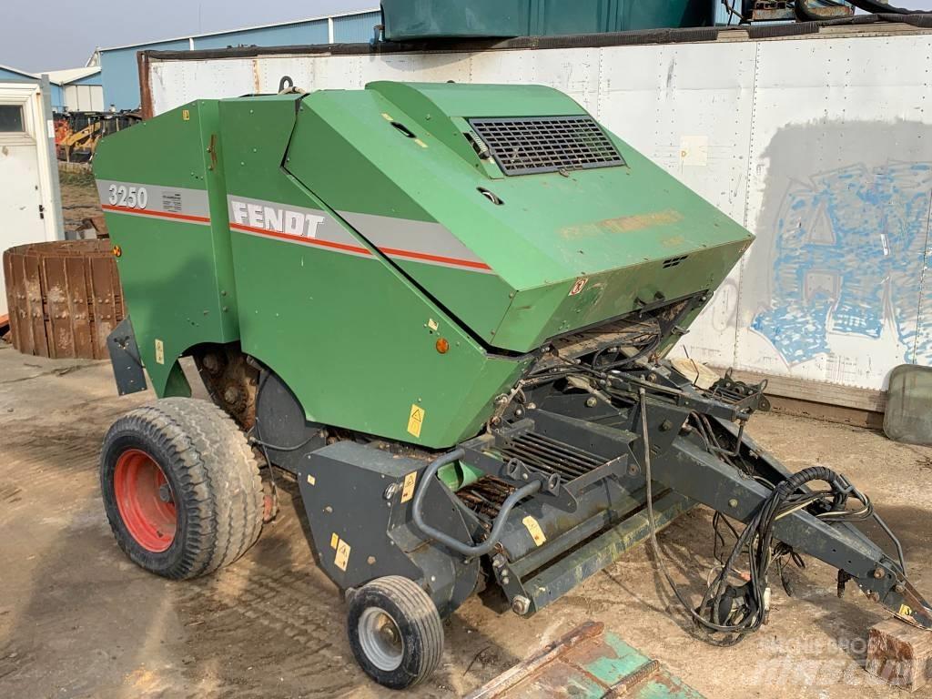 Fendt 3250 Ronde-balenpersen