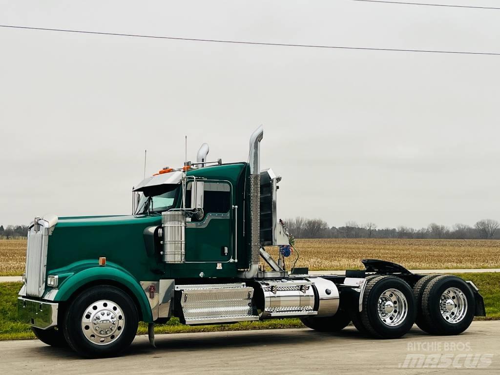 Kenworth W 900 Trekkers