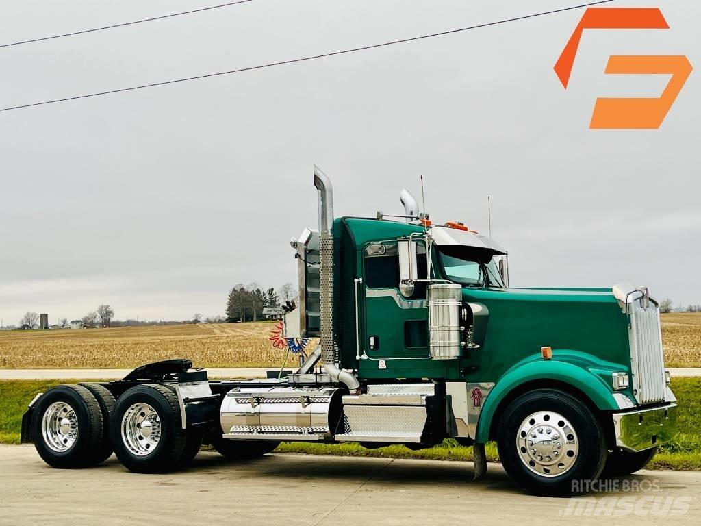 Kenworth W 900 Trekkers