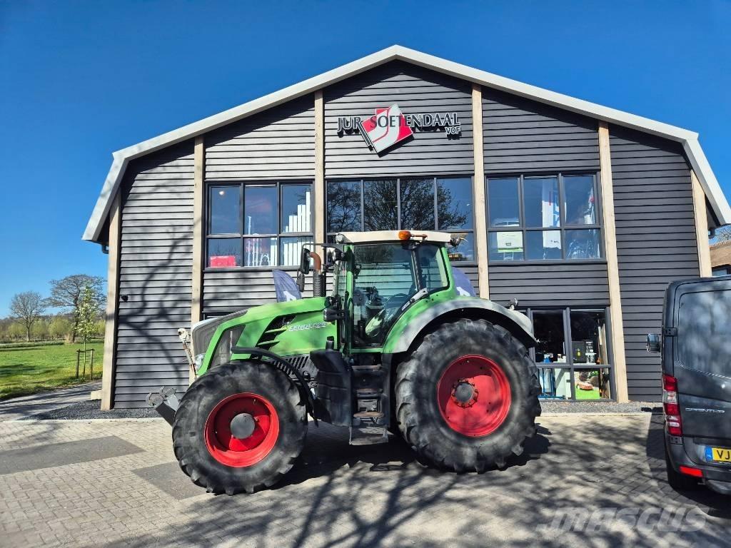 Fendt 828 Vario Tractoren