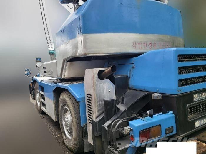 Tadano TR 250 M-6 Ruwterrein kranen
