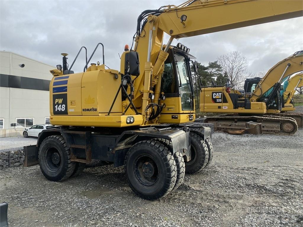 Komatsu PW148-10 Wielgraafmachines