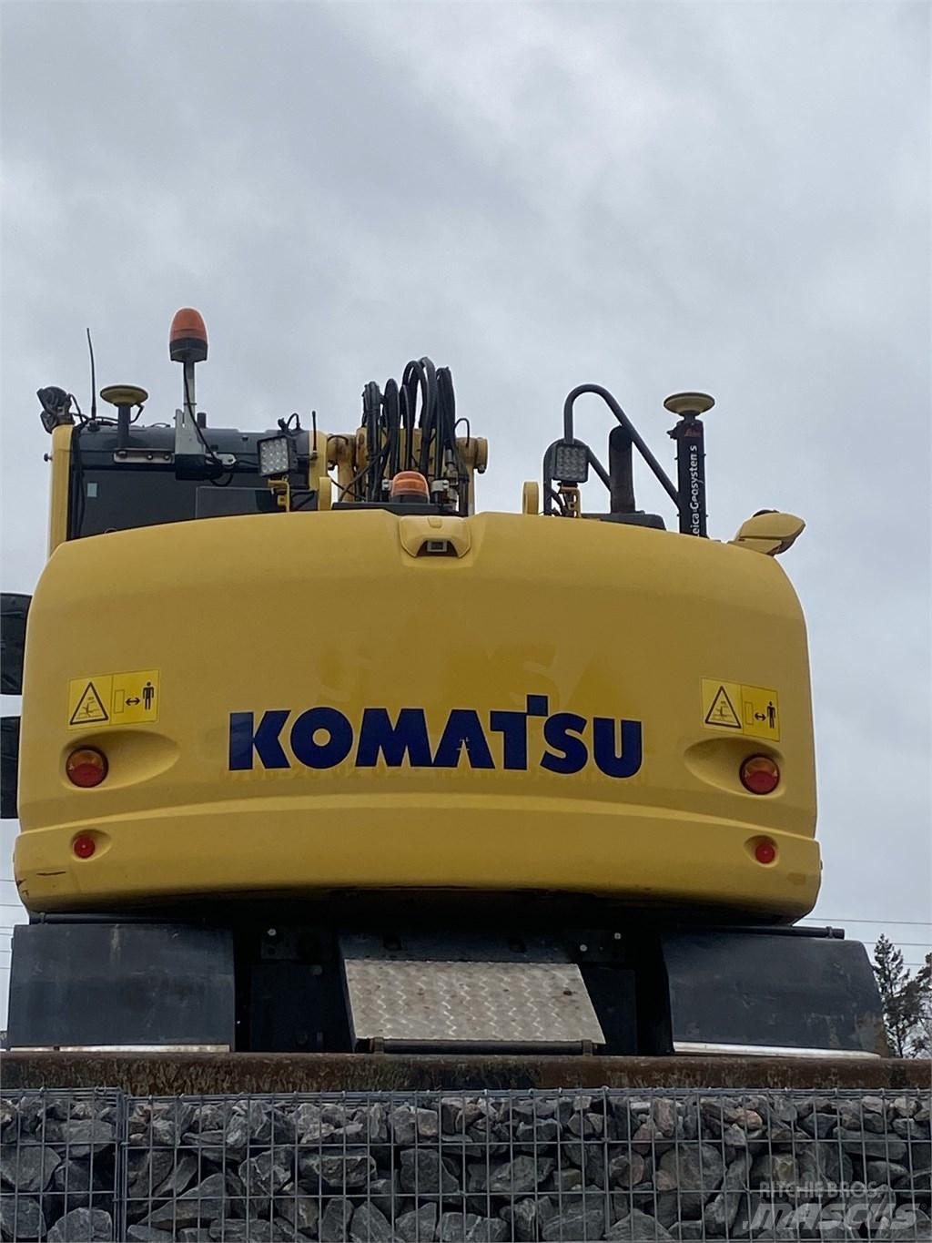 Komatsu PW148-10 Wielgraafmachines