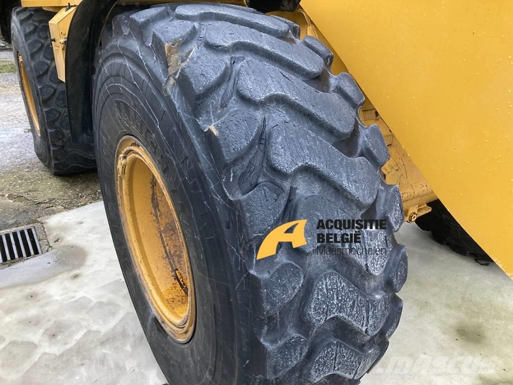 CAT 930M Wielladers