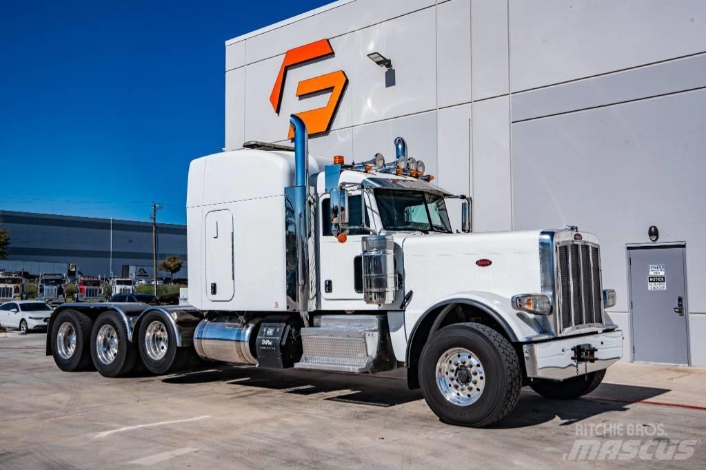 Peterbilt 389 Trekkers