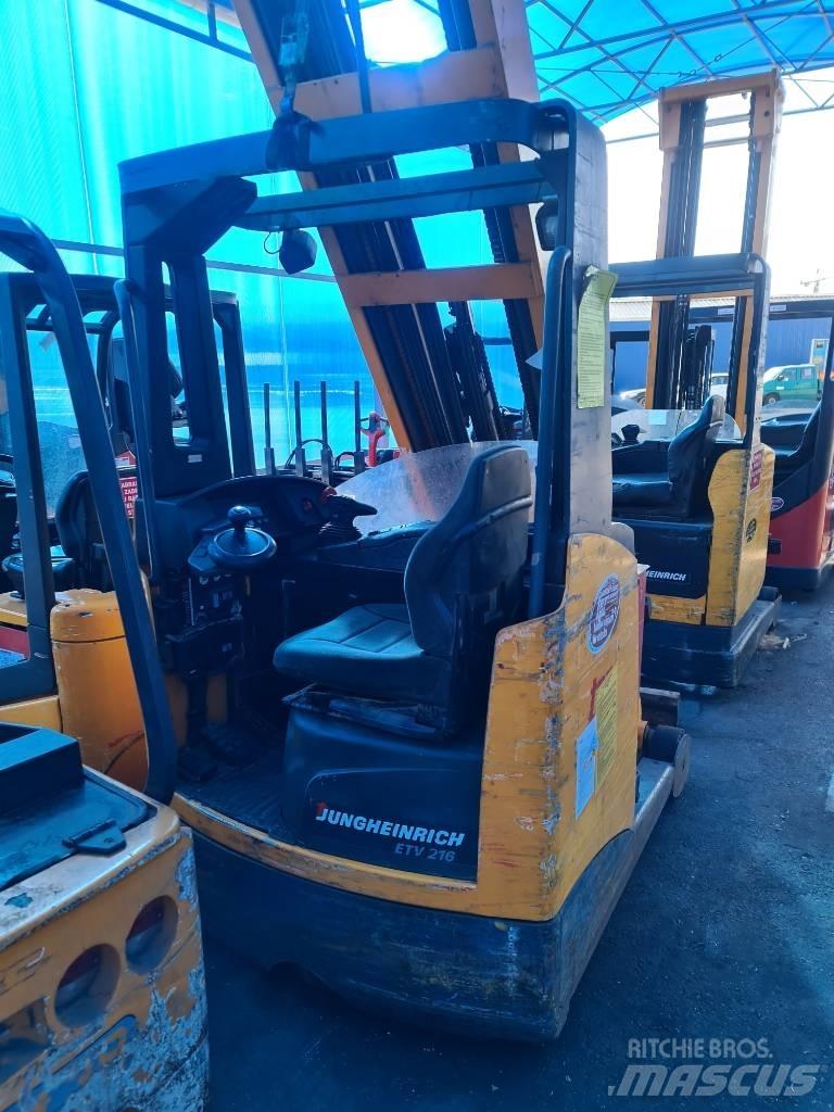 Jungheinrich ETV 216 Reachtruck voor hoog niveau