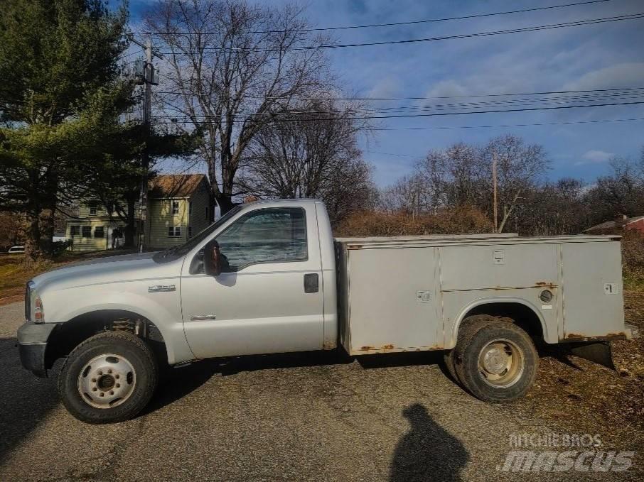 Ford F 350 XLT Bestelwagens met open laadbak