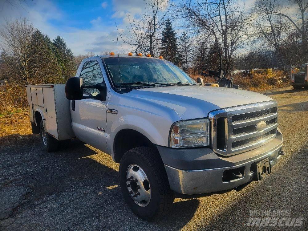 Ford F 350 XLT Bestelwagens met open laadbak