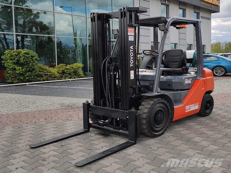 Toyota 02-8FGF25 LPG heftrucks
