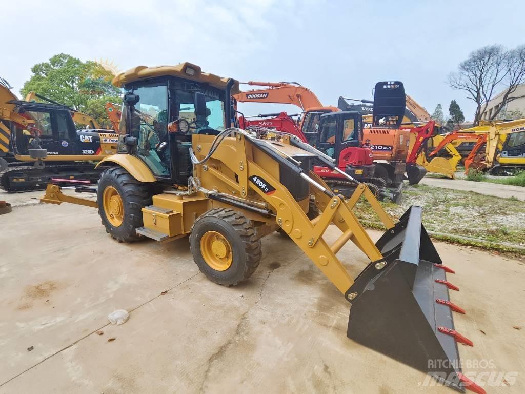 CAT 420F Graaf-laadcombinaties