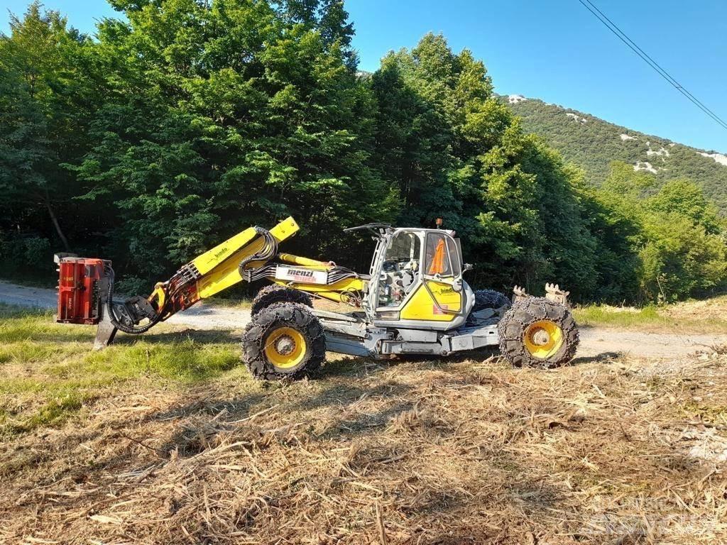 Menzi Muck M450 Graafmachines voor de bosbouw