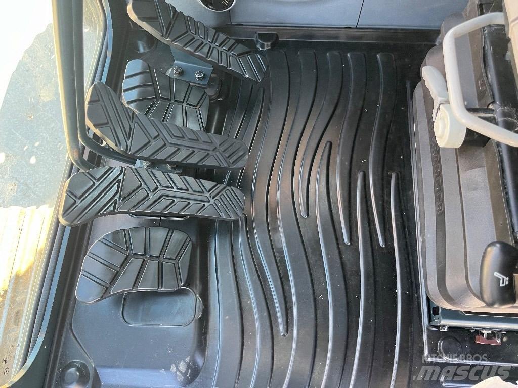 Hyundai HX140L Rupsgraafmachines