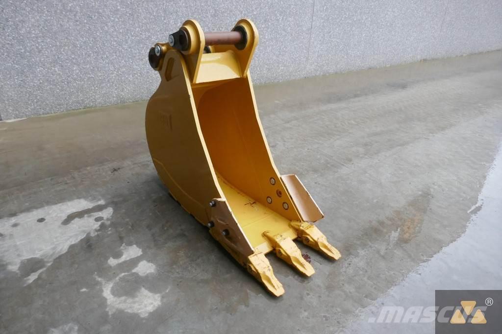 CAT 320 Bucket Bakken
