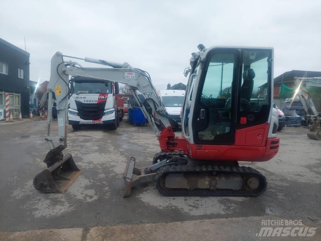 Takeuchi TB 230 Minigraafmachines < 7t