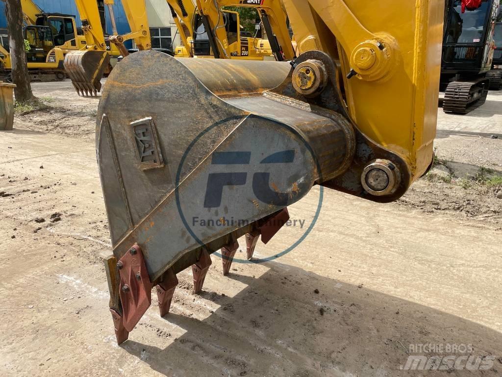 CAT 320 D 2 Midigraafmachines 7t - 12t