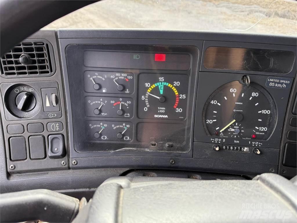 Scania P94 Bakwagens met gesloten opbouw