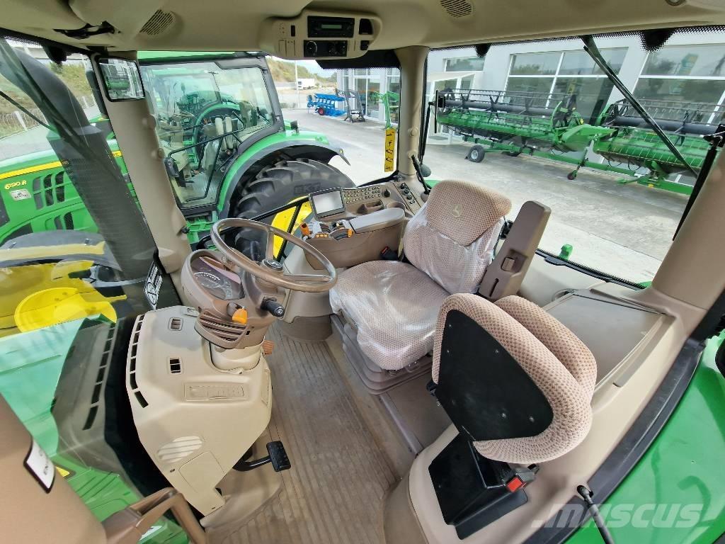 John Deere 6210 R Tractoren
