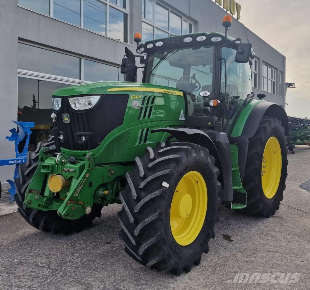 John Deere 6210 R Tractoren