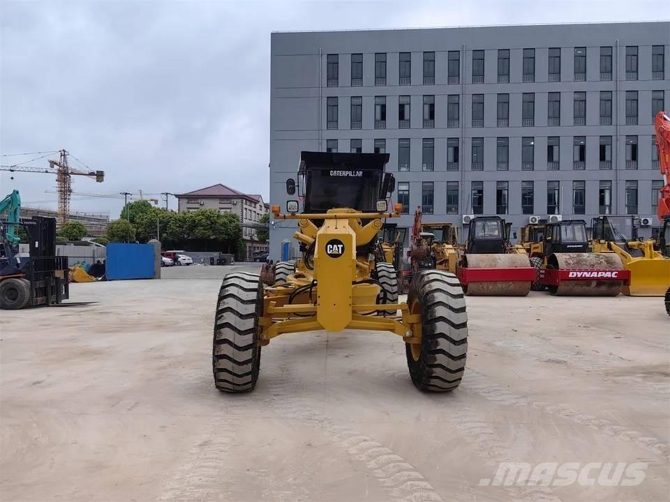 CAT 140H Graders