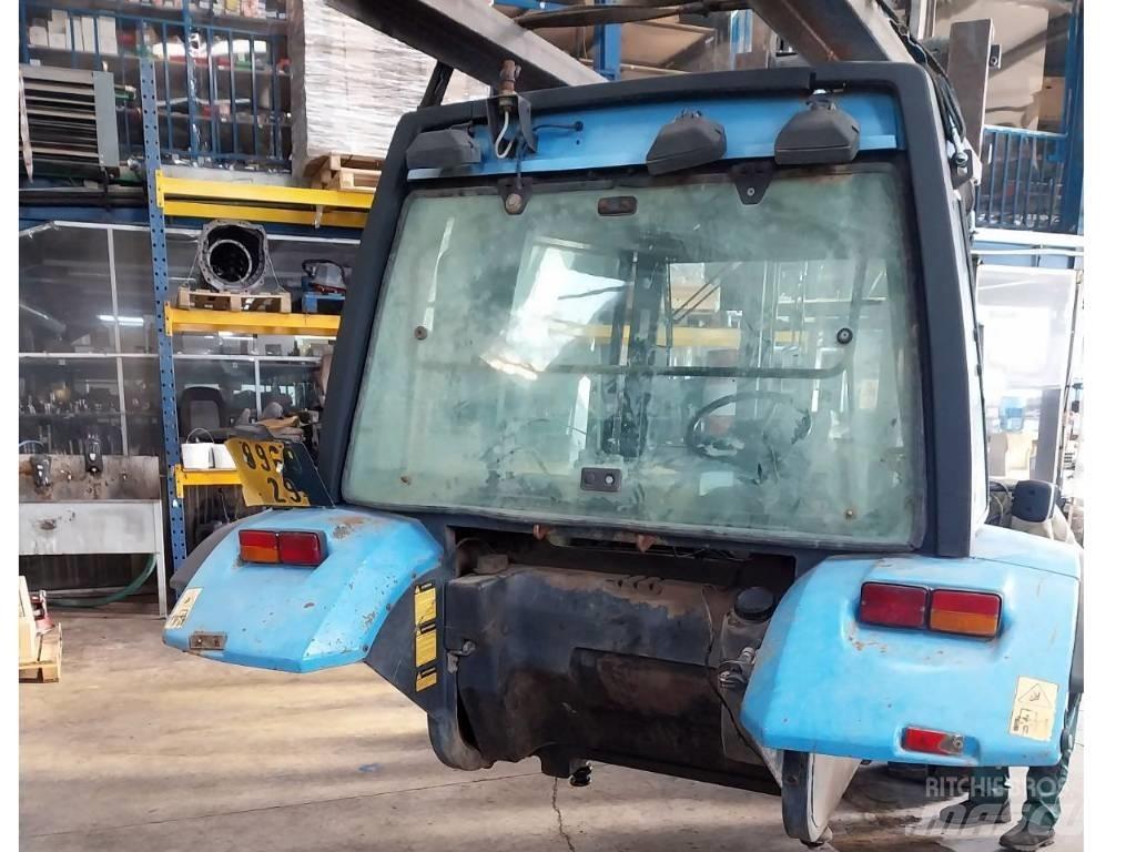 Landini Legend 115 Cabine en interieur