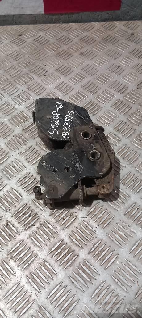 Scania 94 D.   1383496 Cabine en interieur