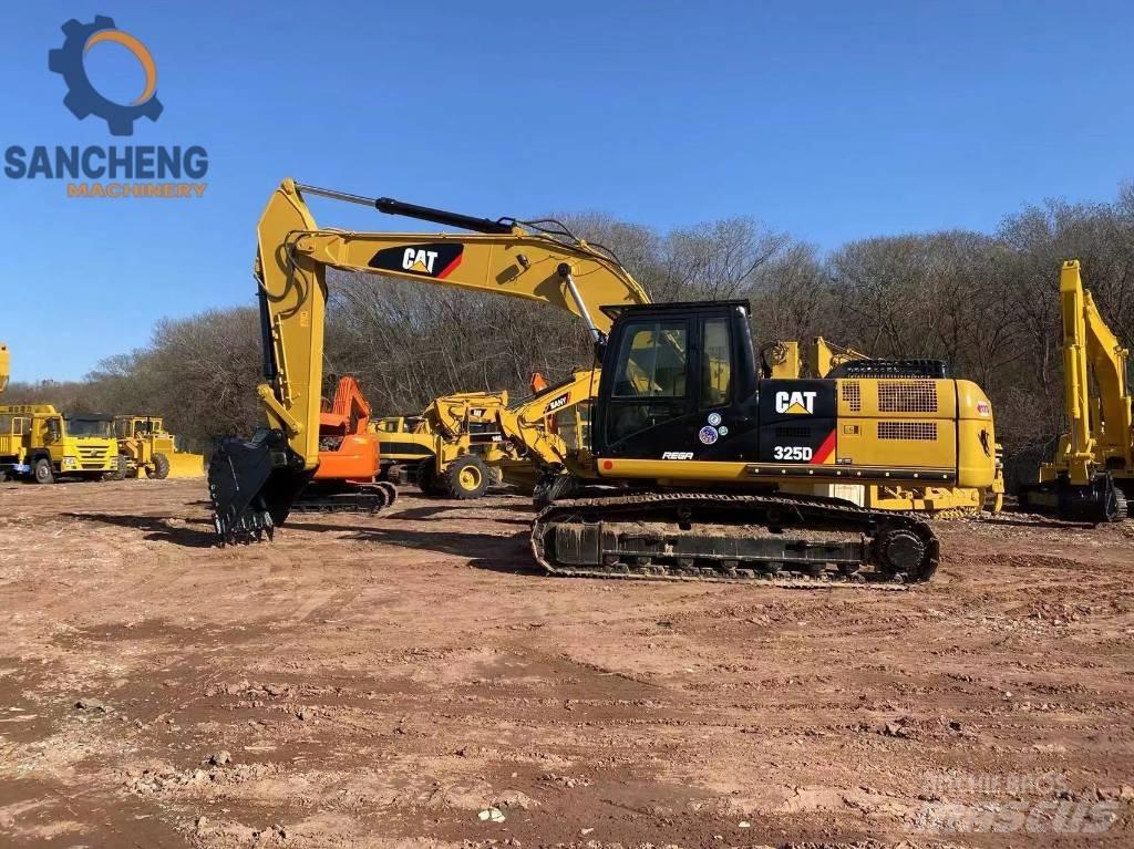 CAT 325 D Rupsgraafmachines