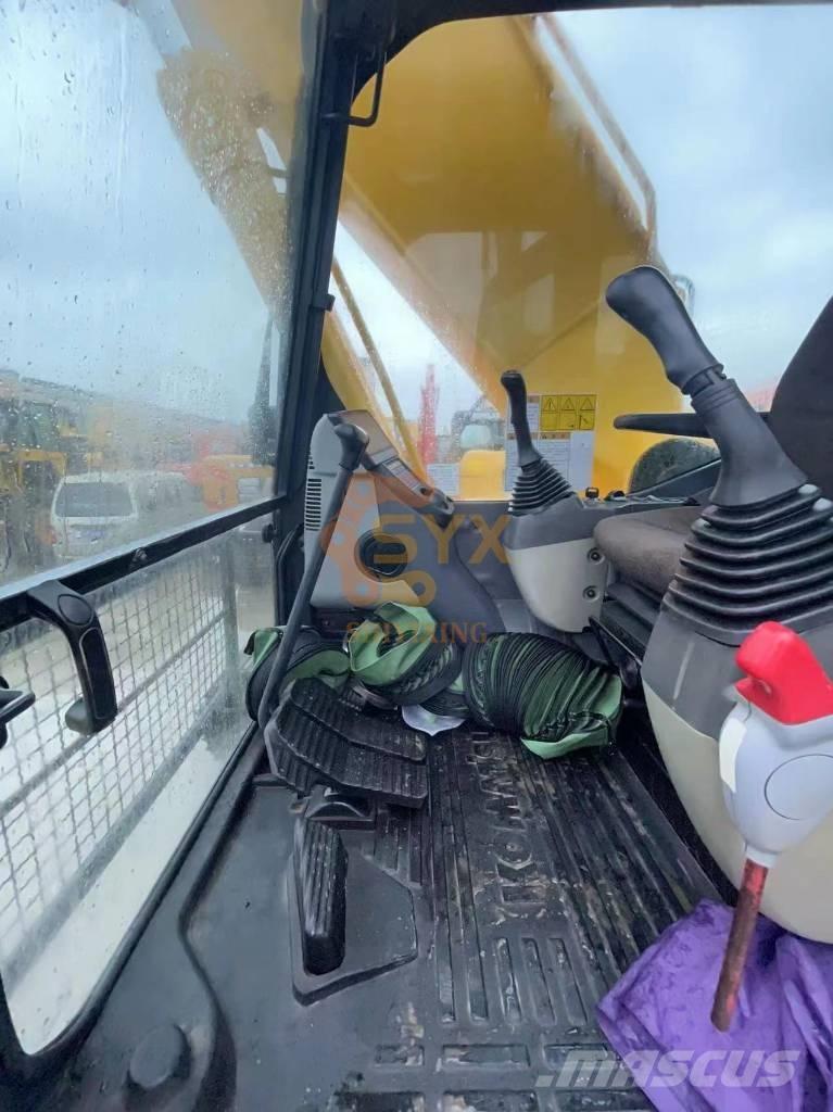 Komatsu PC 220-8 Rupsgraafmachines