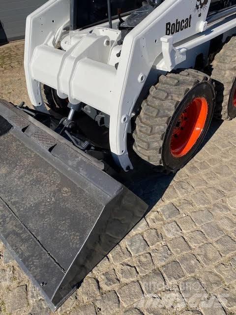 Bobcat S 130 Miniladers