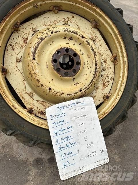 Dunlop 9.5R44 Banden, wielen en velgen