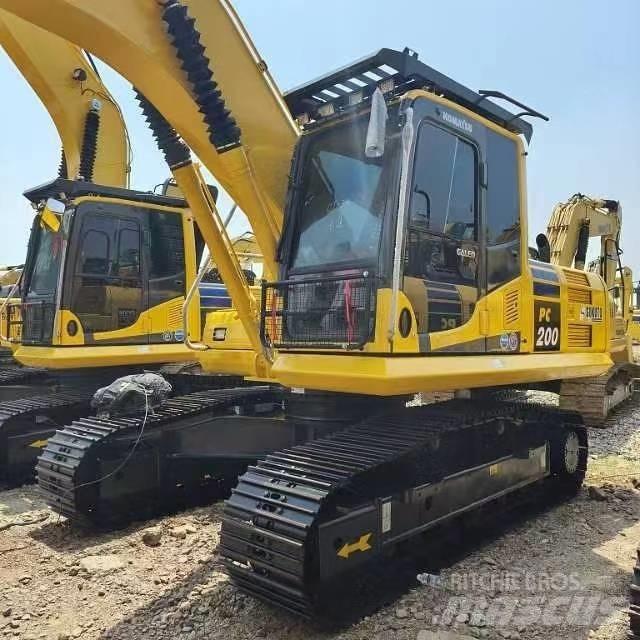 Komatsu PC 200-8 Midigraafmachines 7t - 12t