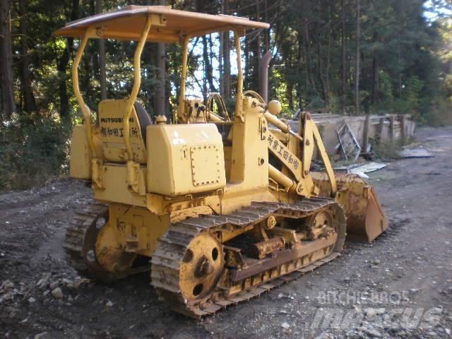 Mitsubishi BS3F Rupsdozers