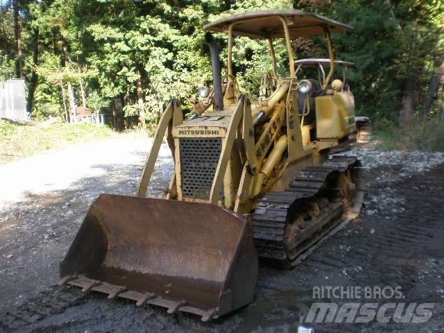 Mitsubishi BS3F Rupsdozers