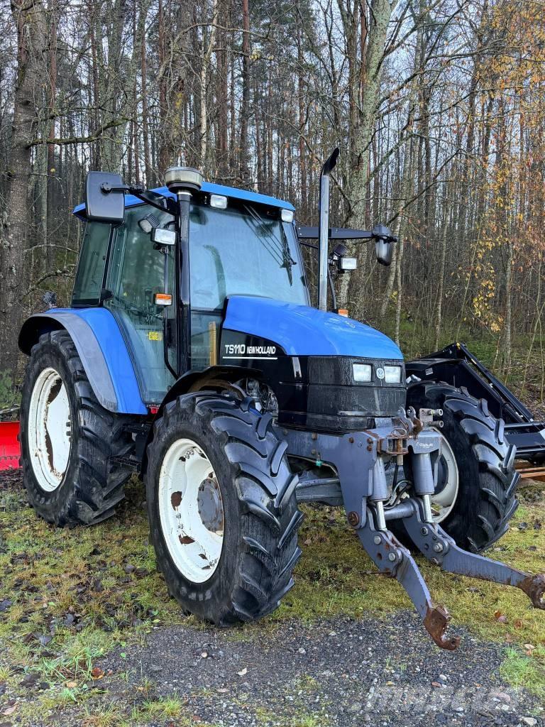 New Holland TS 110 Tractoren