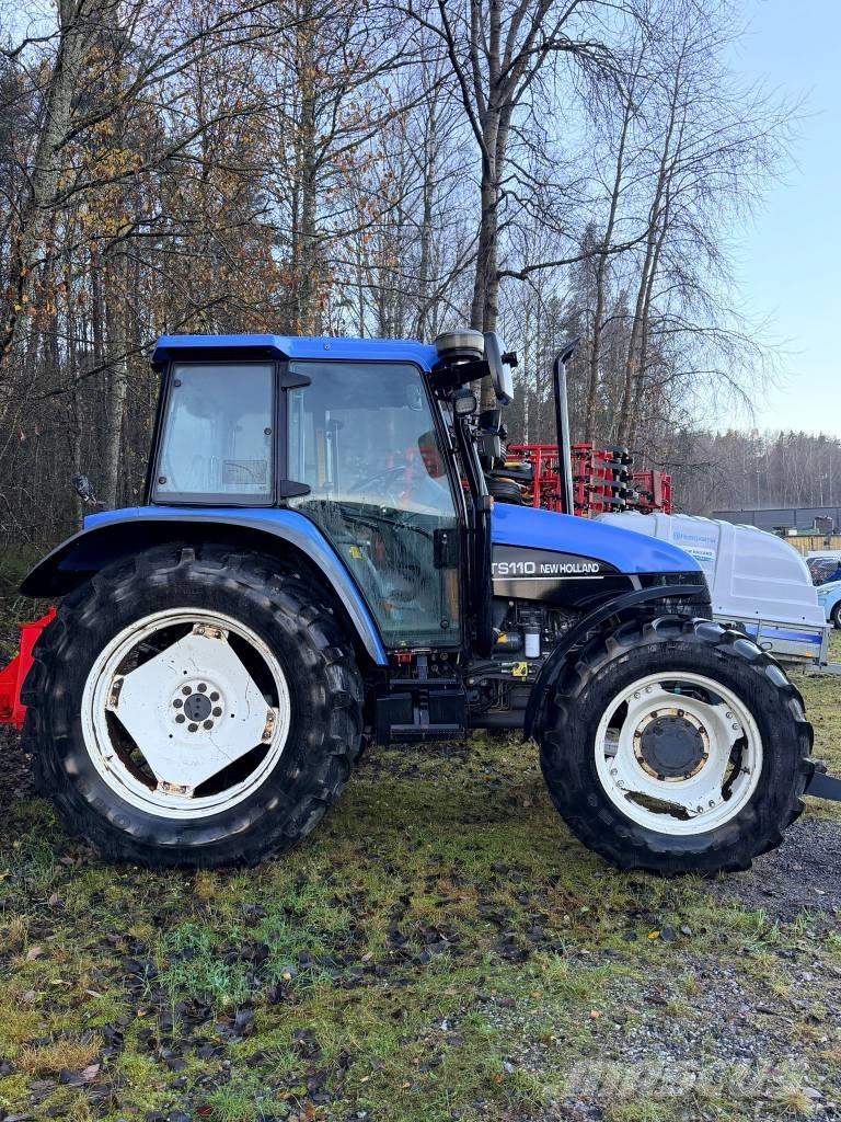 New Holland TS 110 Tractoren