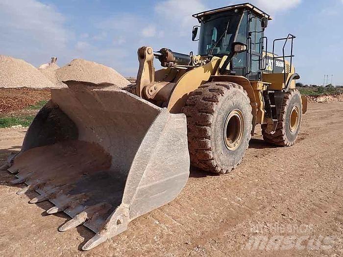 CAT 966M Wielladers
