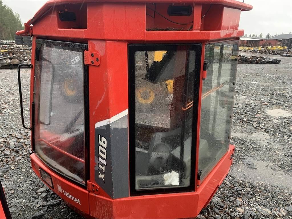Komatsu 901TX Cabine en interieur