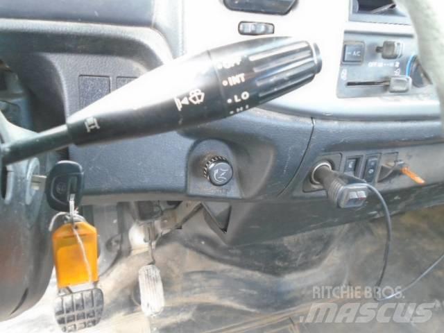 Hino 185 Platte bakwagens