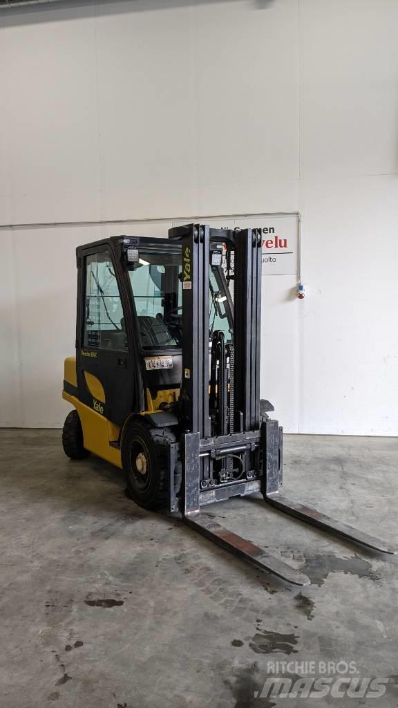 Yale GDP30VX Diesel heftrucks