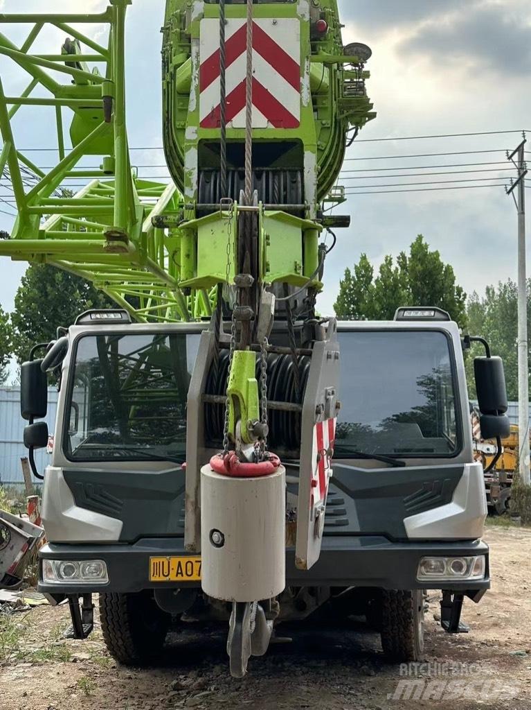 Zoomlion ZTC700 Kranen voor alle terreinen