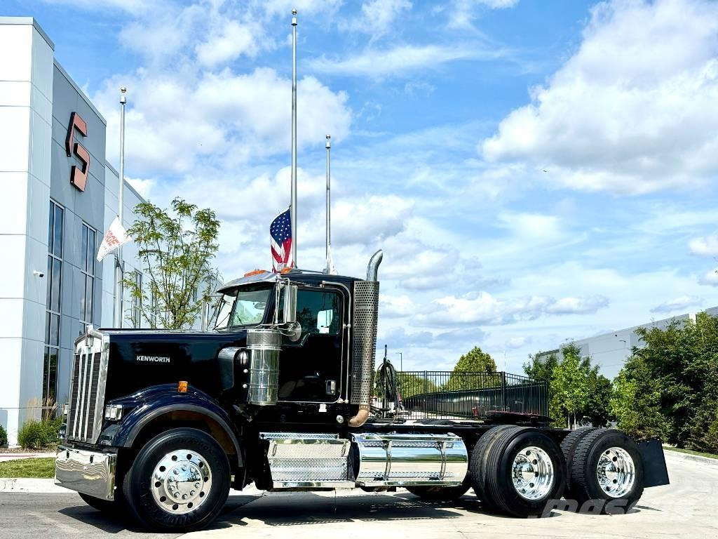 Kenworth W 900 Trekkers