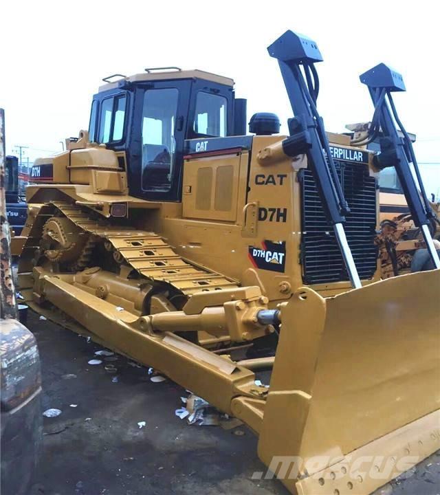 CAT D7H Rupsdozers